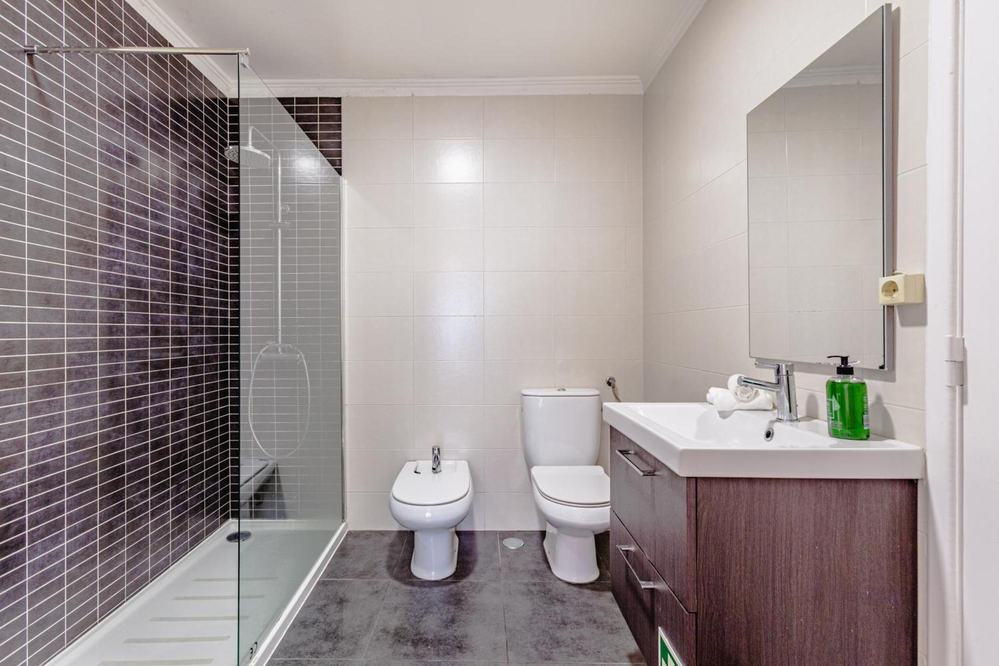 Visit Lisbon 4Fun - Anjos Apartment Екстериор снимка